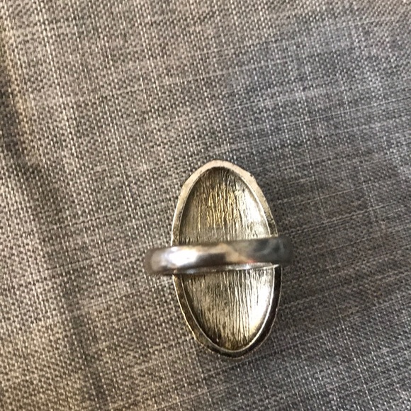 H&M statement ring silver tone and black glass - Picture 6 of 6